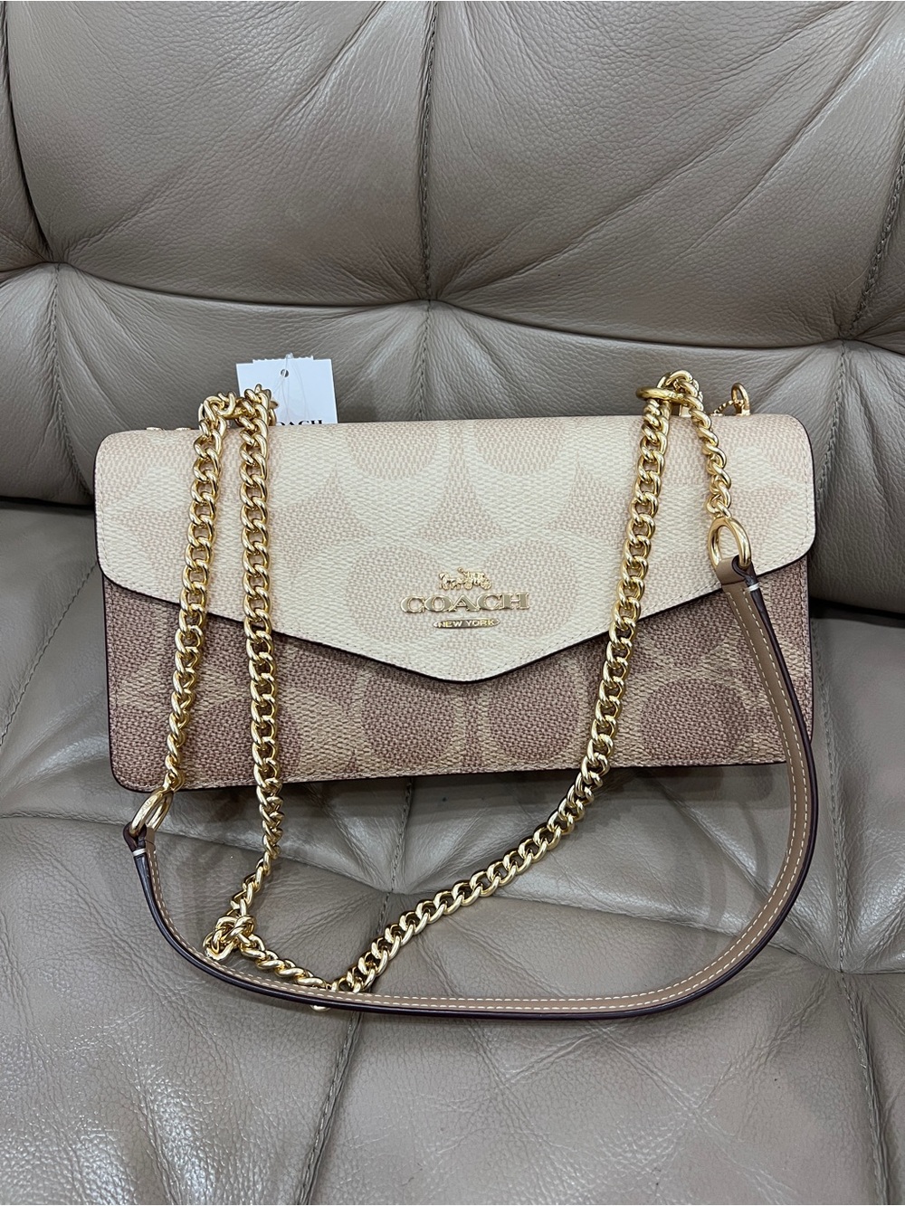 NWT Coach Klare Envelope Crossbody Bag
In Blocked Signature Canvas